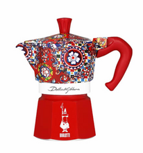 Cargar imagen en el visor de la galería, CAFETERA BIALETTI DOLCE &amp; GABBANA 3 TAZAS
